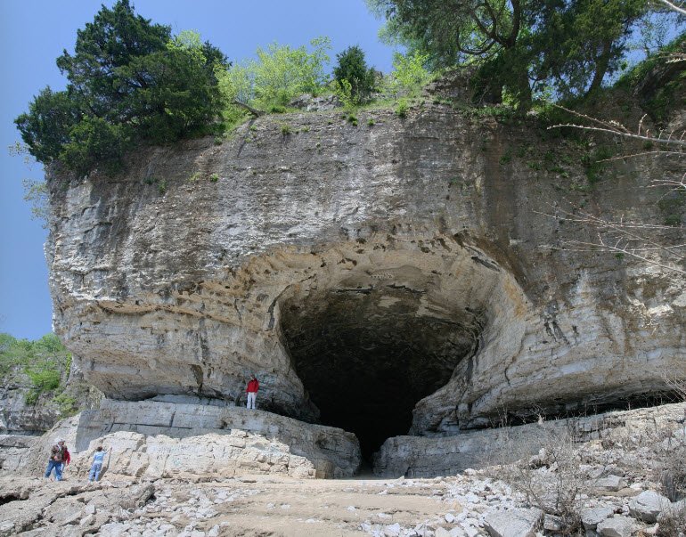 Cave-In-Rock State Park, Illinois, USA